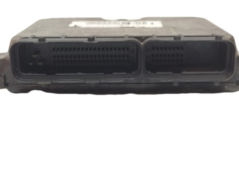 Recambio de centralita motor uce para opel vectra b berlina edition 2000 referencia OEM IAM 0281001873  