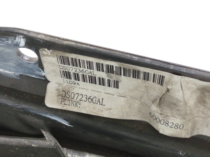 Recambio de rejilla delantera para nissan primera berlina (p12) acenta referencia OEM IAM 60008280  