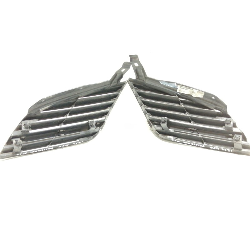 Recambio de rejilla delantera para nissan primera berlina (p12) acenta referencia OEM IAM 60008280  