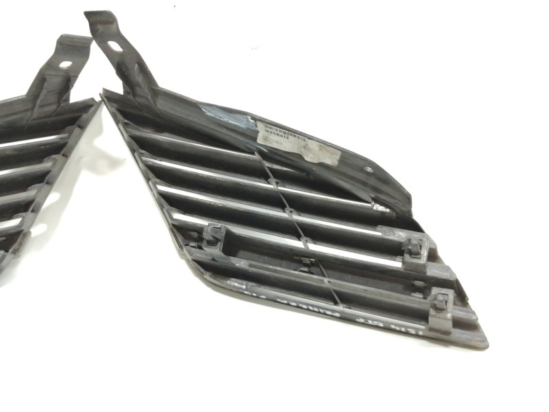 Recambio de rejilla delantera para nissan primera berlina (p12) acenta referencia OEM IAM 60008280  