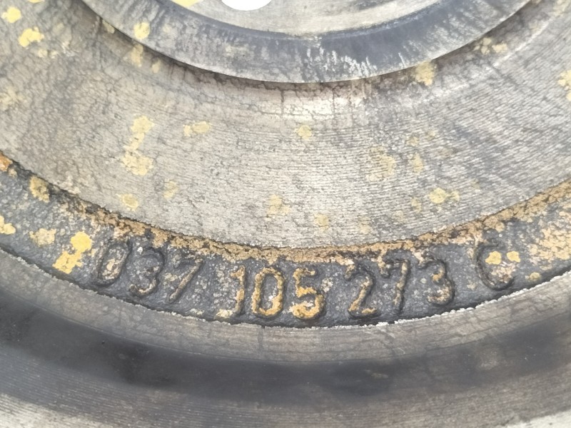 Recambio de volante motor para volkswagen golf iii berlina (1h1) cl referencia OEM IAM 037105273C  