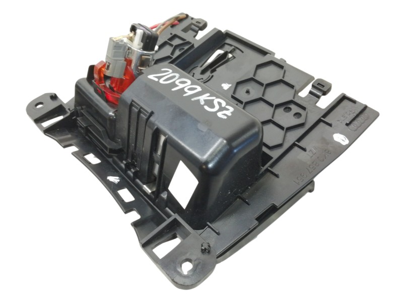 Recambio de cenicero para audi a5 coupe (8t) 1.8 16v tfsi referencia OEM IAM 8K0857951  