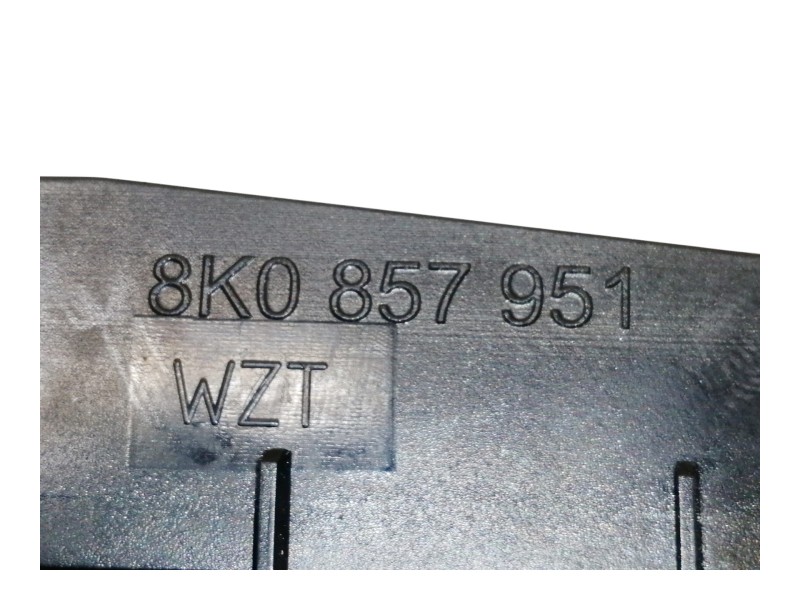 Recambio de cenicero para audi a5 coupe (8t) 1.8 16v tfsi referencia OEM IAM 8K0857951  