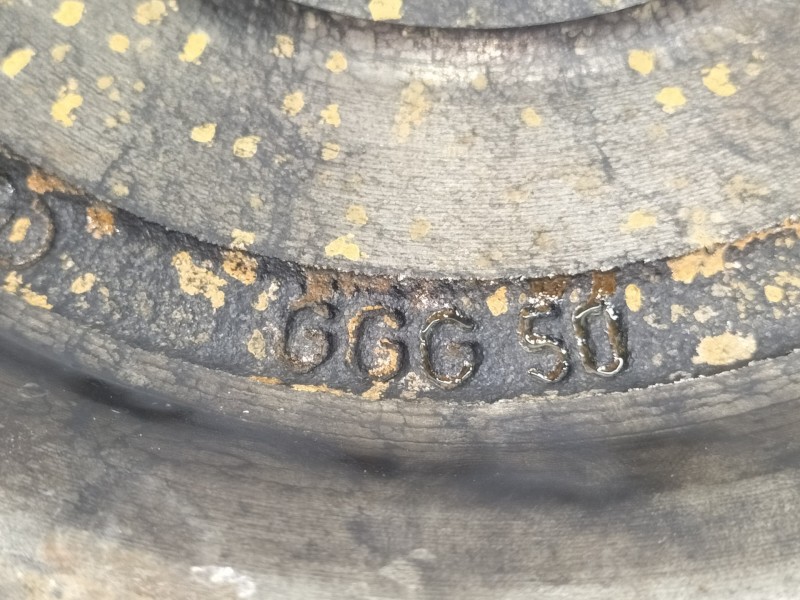 Recambio de volante motor para volkswagen golf iii berlina (1h1) cl referencia OEM IAM 037105273C  