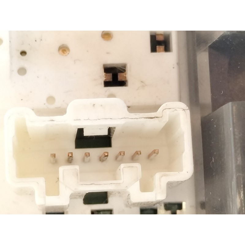 Recambio de mando elevalunas delantero izquierdo para mazda cx-7 (er) active referencia OEM IAM EH6666350  