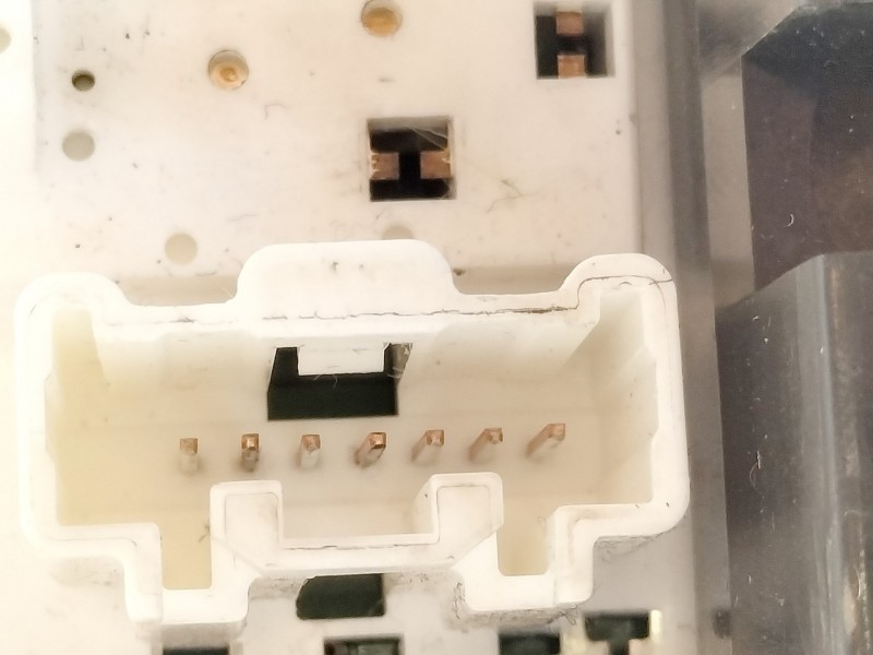 Recambio de mando elevalunas delantero izquierdo para mazda cx-7 (er) active referencia OEM IAM EH6666350  