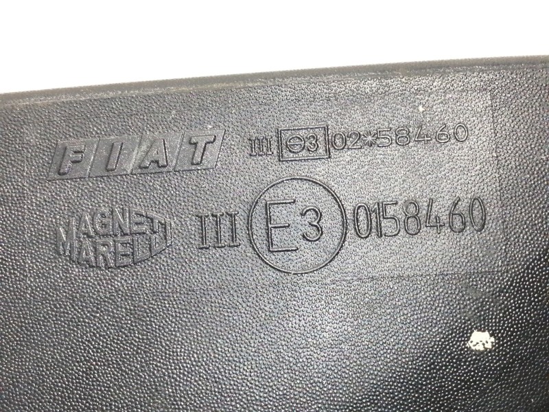Recambio de retrovisor derecho para fiat stilo (192) 1.6 16v referencia OEM IAM 0258460  ELECTRICO