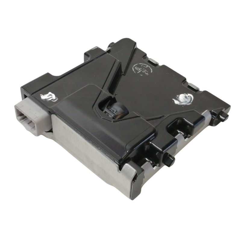 Recambio de modulo electronico para toyota prius (zvw50) basis referencia OEM IAM 8646C47010  