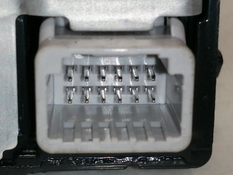 Recambio de modulo electronico para toyota prius (zvw50) basis referencia OEM IAM 8646C47010  