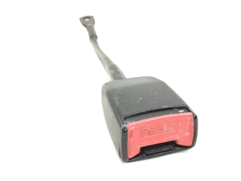 Recambio de enganche cinturon delantero derecho para aixam 400 402 referencia OEM IAM   