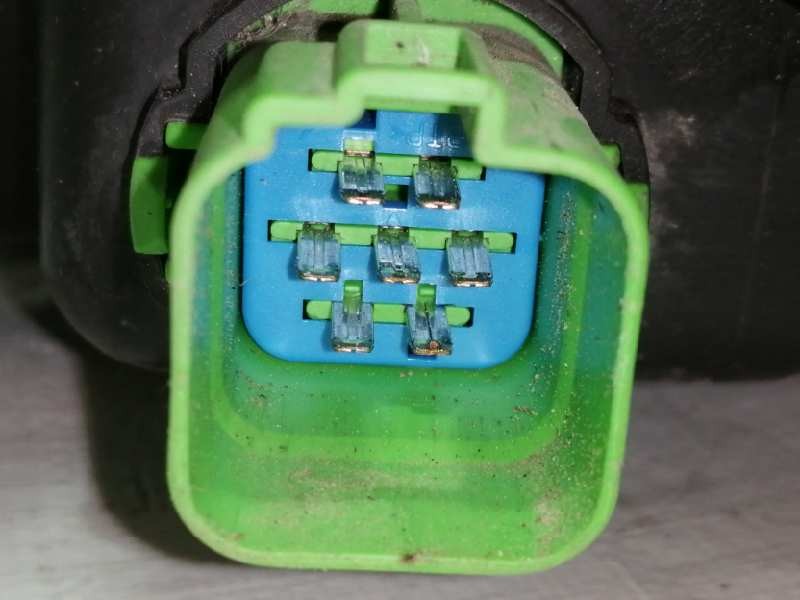 Recambio de faro izquierdo para ford fusion (cbk) ambiente referencia OEM IAM 24689700L  