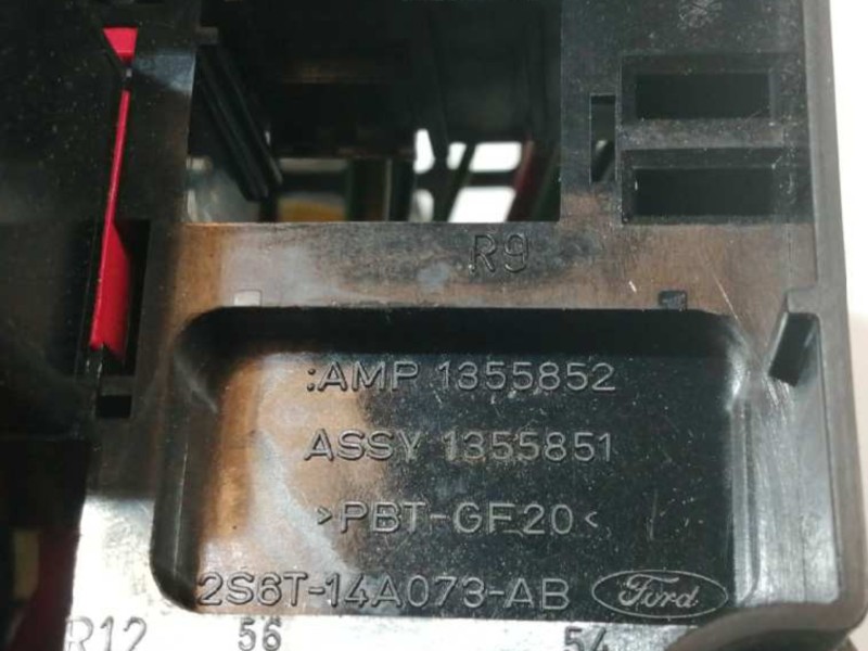 Recambio de caja reles / fusibles para ford fusion (cbk) ambiente referencia OEM IAM 2S6T14A073  