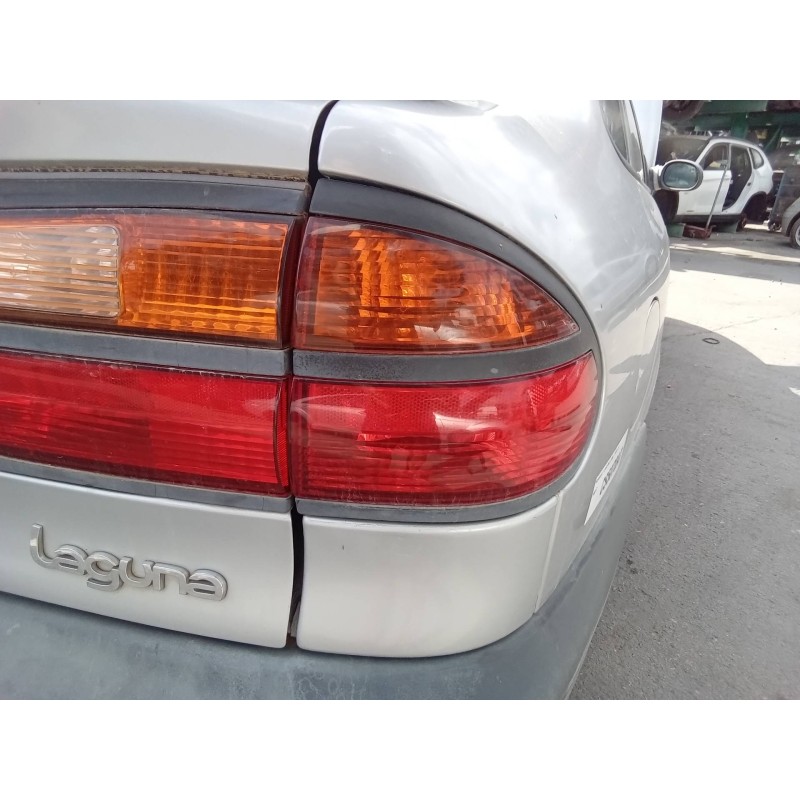 Recambio de piloto trasero derecho para renault laguna (b56) 1.6 referencia OEM IAM   