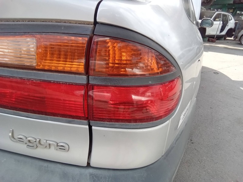 Recambio de piloto trasero derecho para renault laguna (b56) 1.6 referencia OEM IAM   