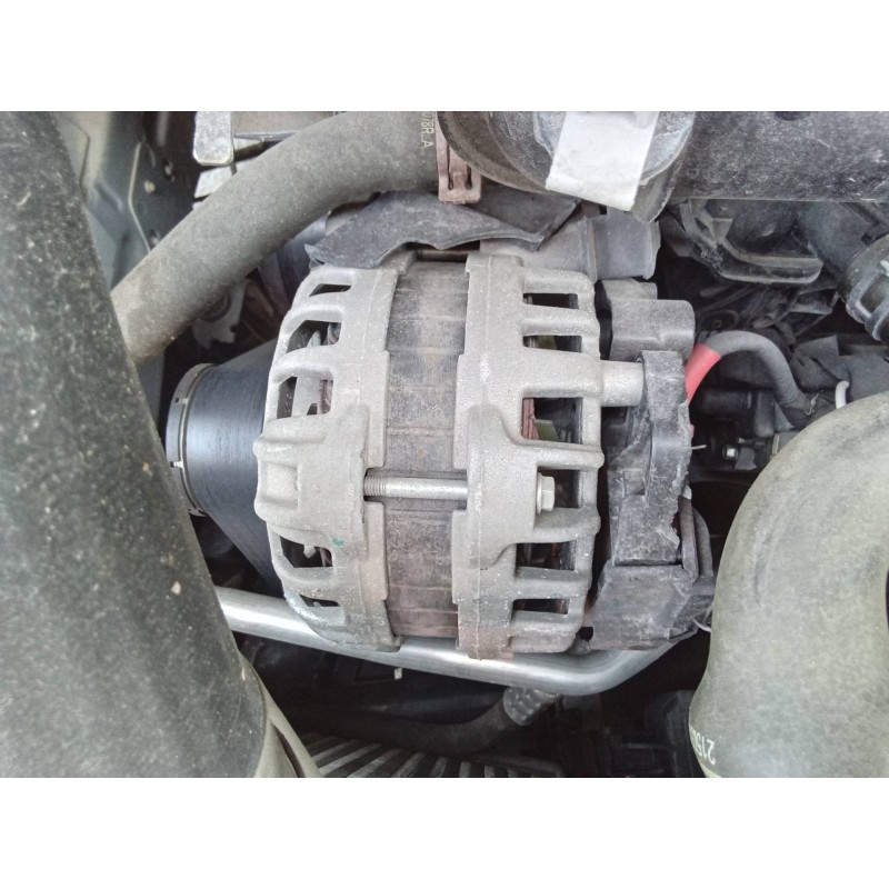 Recambio de alternador para renault captur 0.9 tce referencia OEM IAM 231008593R  