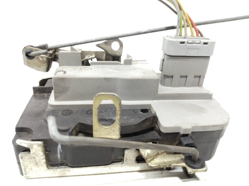 Recambio de cerradura puerta delantera izquierda para peugeot 206+ básico referencia OEM IAM   