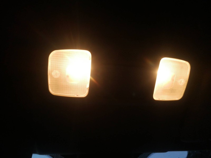 Recambio de luz interior para fiat croma (194) 1.9 jtd 16v cat referencia OEM IAM 735316712  