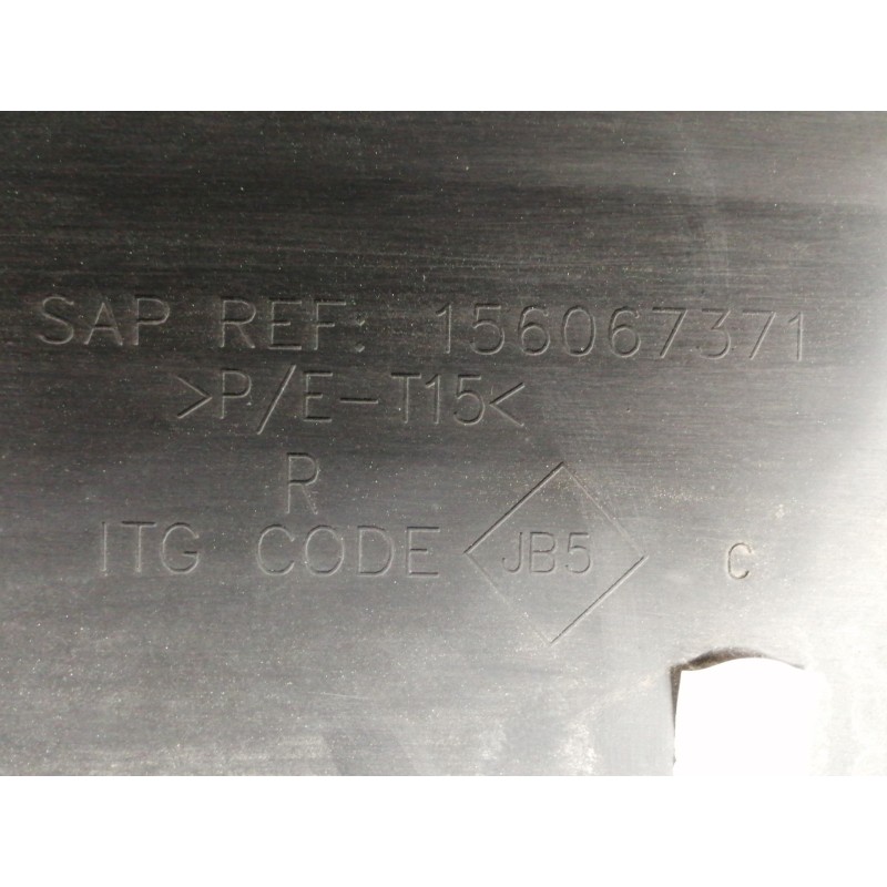 Recambio de guarnecido puerta delantera derecha para renault captur 0.9 tce referencia OEM IAM 156067391 156067351 156067371