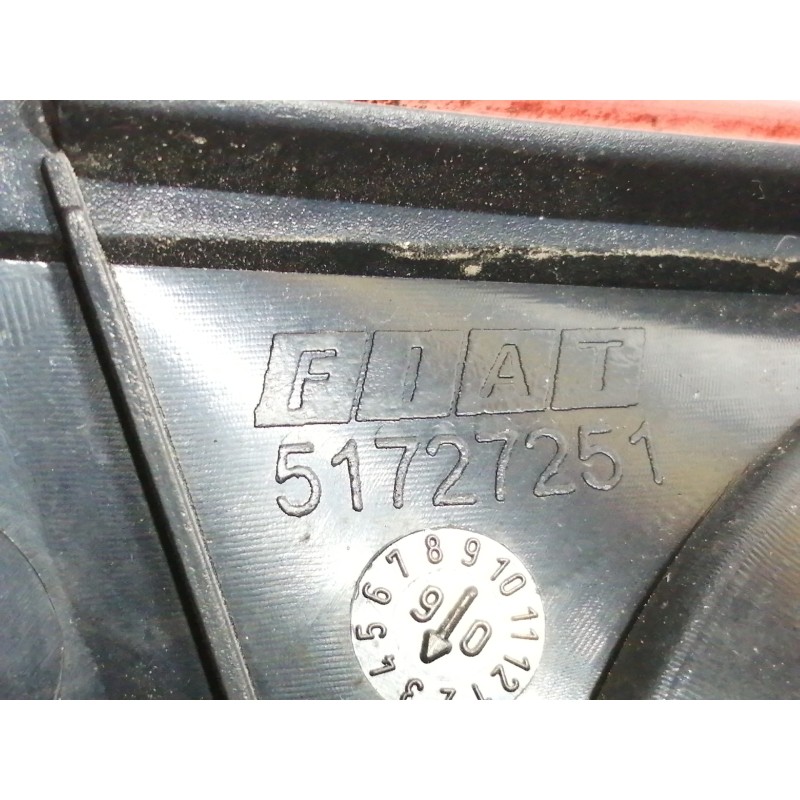 Recambio de piloto trasero derecho interior para fiat croma (194) 1.9 jtd 16v cat referencia OEM IAM 51727251  