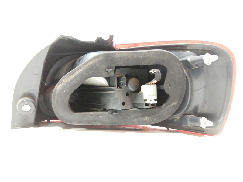 Recambio de piloto trasero izquierdo para fiat croma (194) 1.9 jtd 16v cat referencia OEM IAM 51727250  