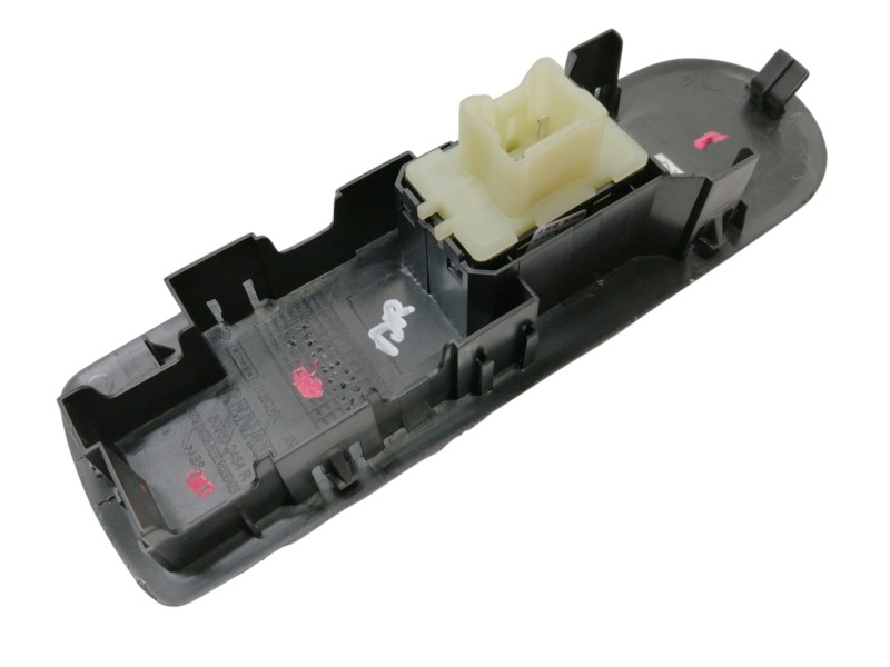 Recambio de mando elevalunas delantero derecho para renault captur 0.9 tce referencia OEM IAM 809602454R  