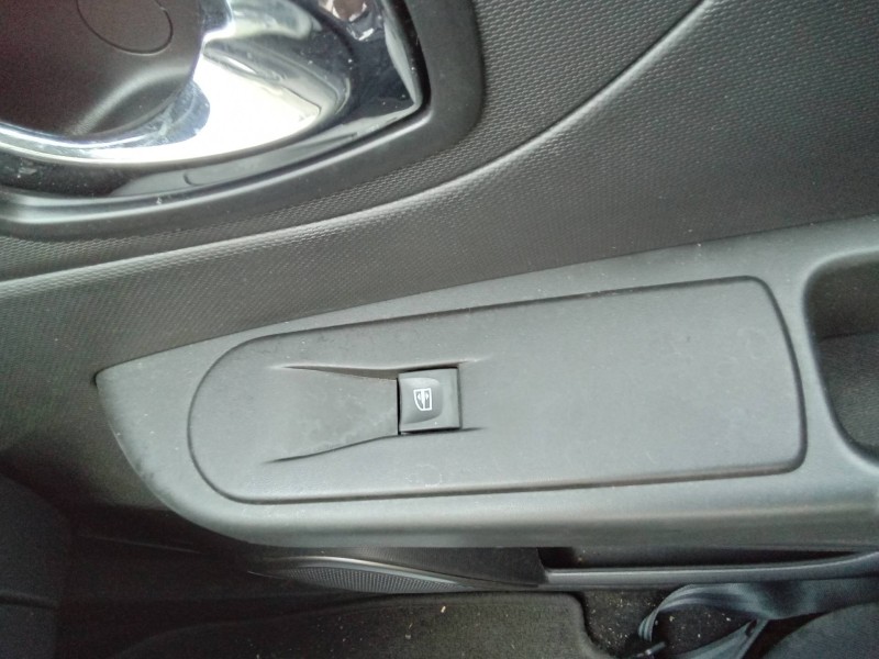 Recambio de mando elevalunas delantero derecho para renault captur 0.9 tce referencia OEM IAM 809602454R  