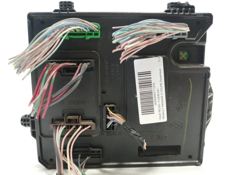 Recambio de caja reles / fusibles para renault megane iii coupe dynamique referencia OEM IAM 284B15986R  
