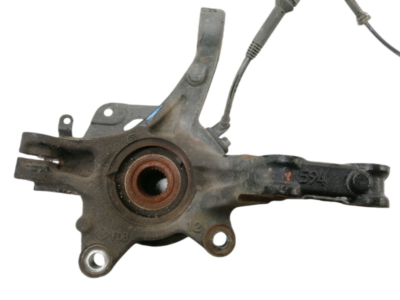 Recambio de mangueta delantera izquierda para renault captur 0.9 tce referencia OEM IAM   