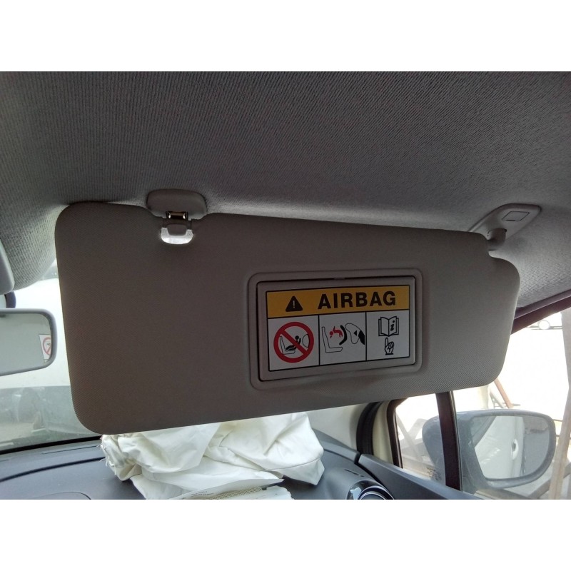 Recambio de parasol derecho para renault captur 0.9 tce referencia OEM IAM 964003555R  