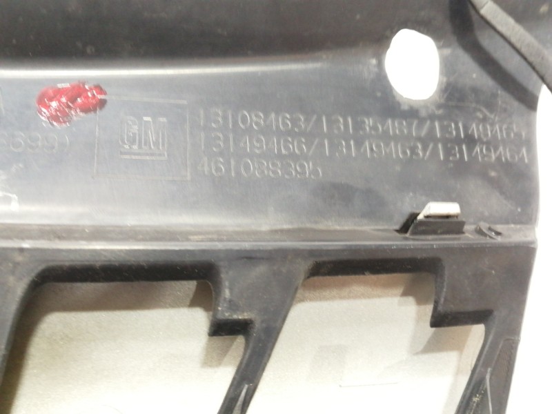 Recambio de rejilla delantera para opel astra h caravan elegance referencia OEM IAM 13108463  