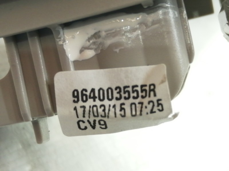 Recambio de parasol derecho para renault captur 0.9 tce referencia OEM IAM 964003555R  