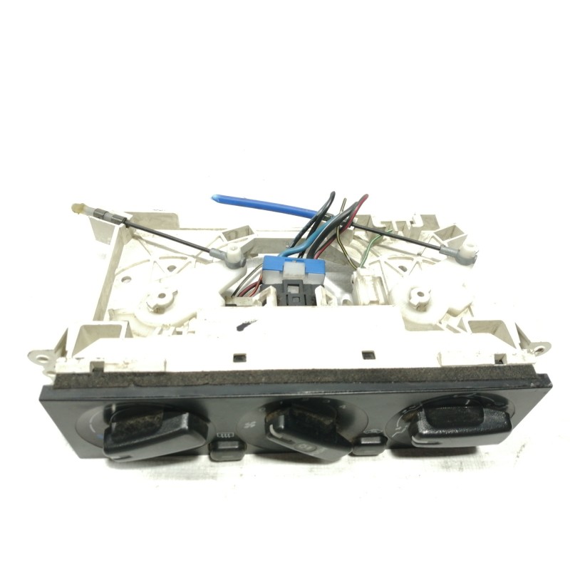 Recambio de mando calefaccion / aire acondicionado para mitsubishi space wagon (n80/n90) 2,4 glx referencia OEM IAM MR398658  