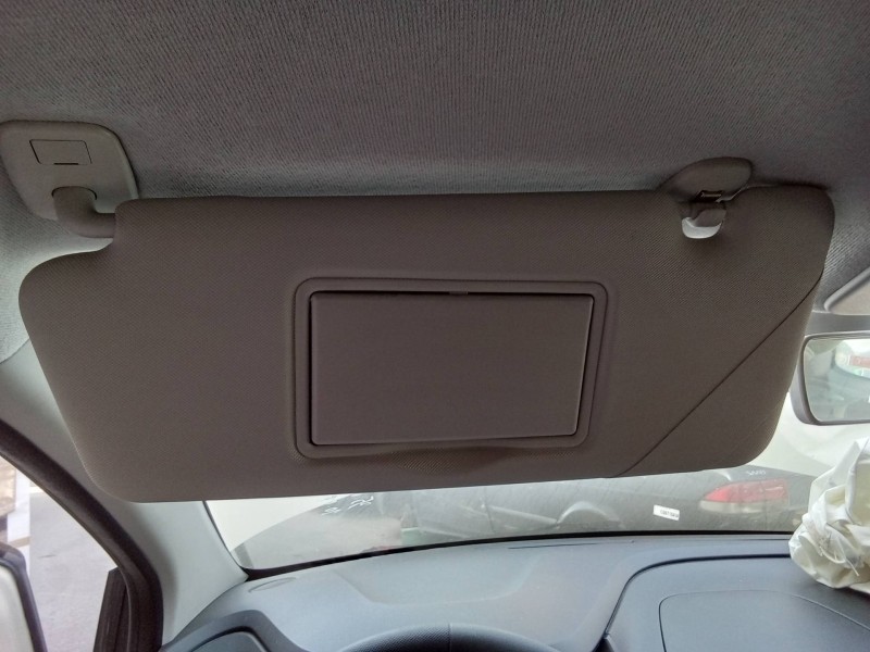 Recambio de parasol izquierdo para renault captur 0.9 tce referencia OEM IAM   