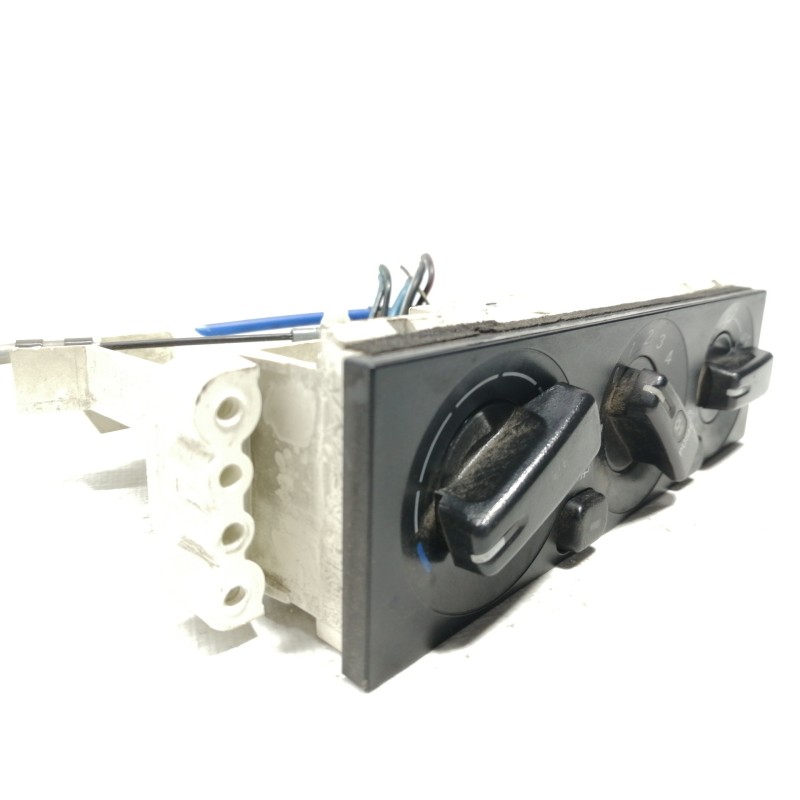 Recambio de mando calefaccion / aire acondicionado para mitsubishi space wagon (n80/n90) 2,4 glx referencia OEM IAM MR398658  