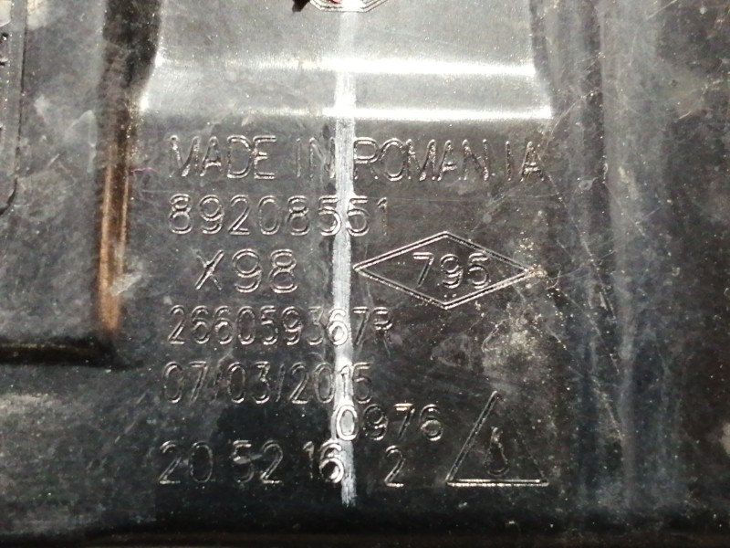 Recambio de piloto delantero derecho para renault captur 0.9 tce referencia OEM IAM 266059367R  