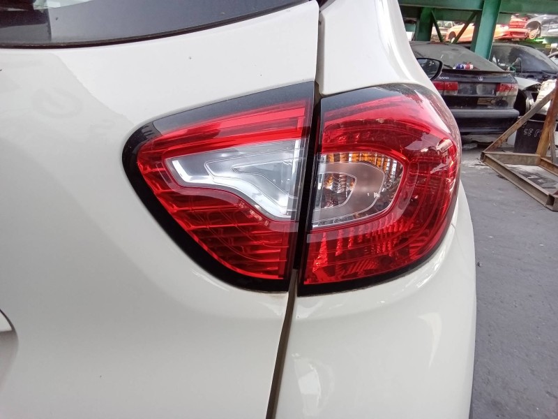 Recambio de piloto trasero derecho interior para renault captur 0.9 tce referencia OEM IAM 0286414164  