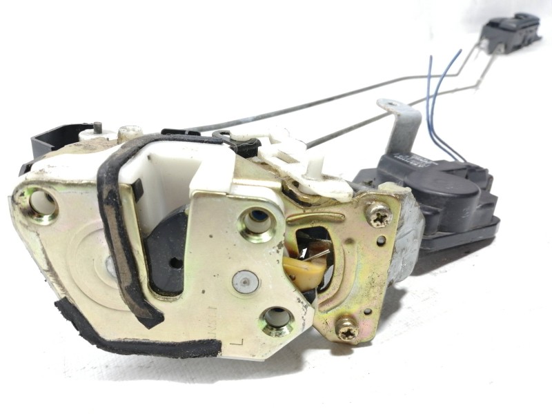 Recambio de cerradura puerta trasera izquierda para mitsubishi space wagon (n80/n90) 2,4 glx referencia OEM IAM MR349287  