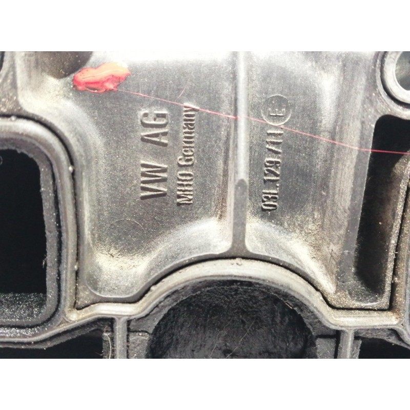 Recambio de colector admision para nissan nv 200 (m20) evalia premium referencia OEM IAM 03L129711  