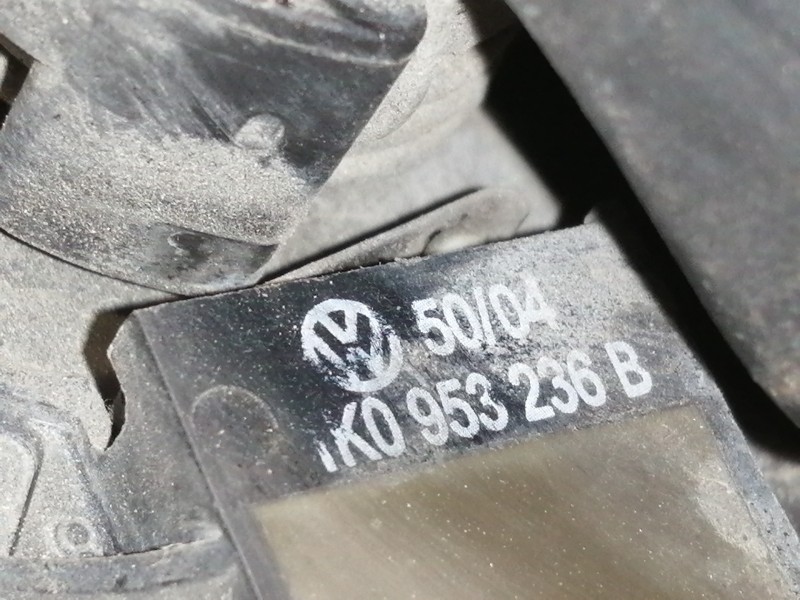 Recambio de cerradura capot para volkswagen golf v berlina (1k1) 1.6 referencia OEM IAM 1K1823509E  