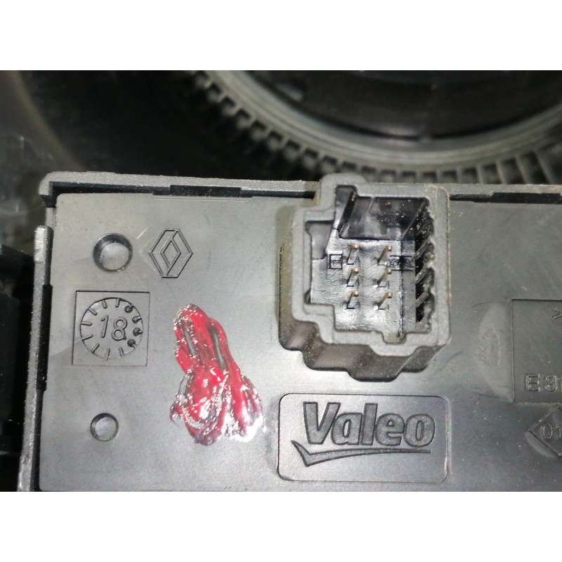 Recambio de warning para dacia sandero stepway referencia OEM IAM E3160101  