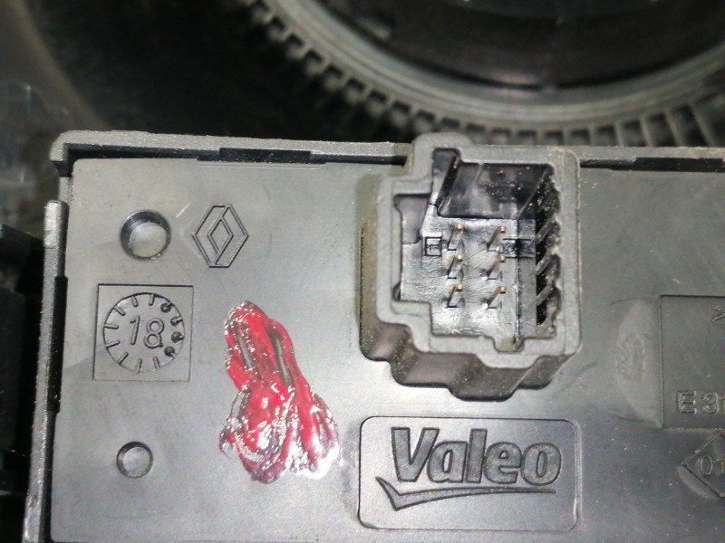 Recambio de warning para dacia sandero stepway referencia OEM IAM E3160101  