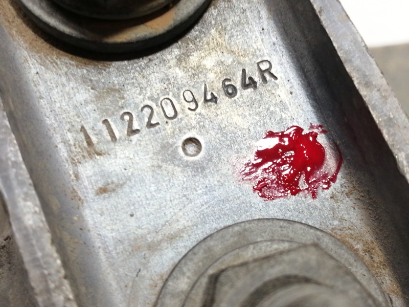 Recambio de soporte motor izquierdo para dacia sandero stepway referencia OEM IAM 112209464R  