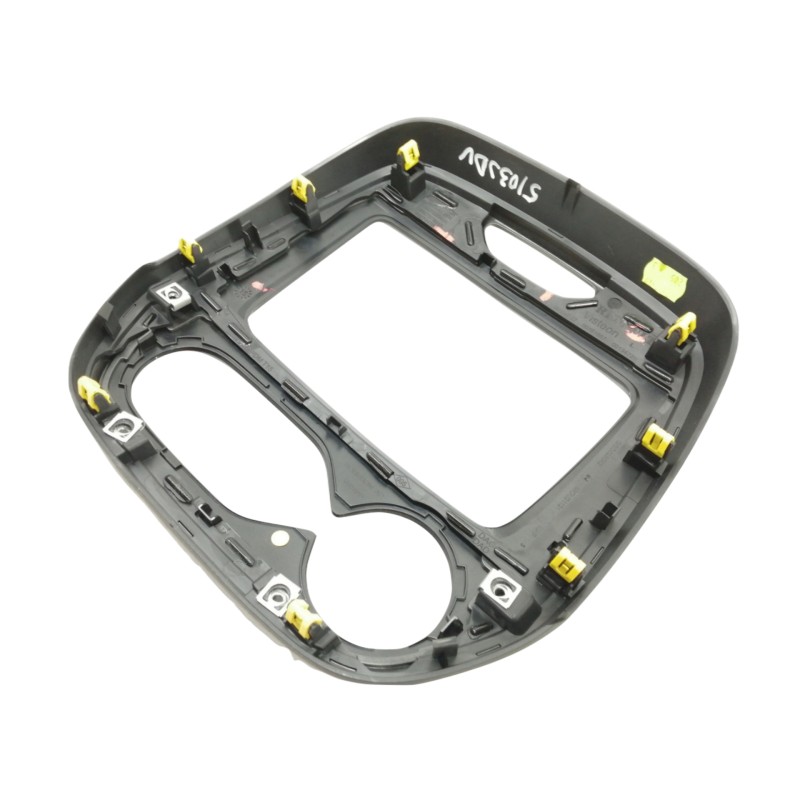 Recambio de moldura para renault captur 0.9 tce referencia OEM IAM 682700795R  