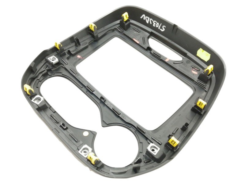 Recambio de moldura para renault captur 0.9 tce referencia OEM IAM 682700795R  