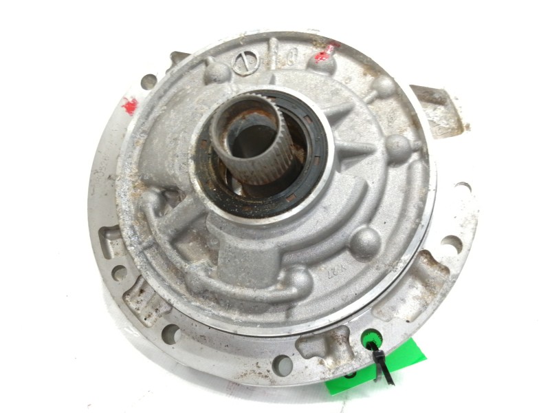 Recambio de bomba aceite para kia carnival td ls referencia OEM IAM 08052606A743  