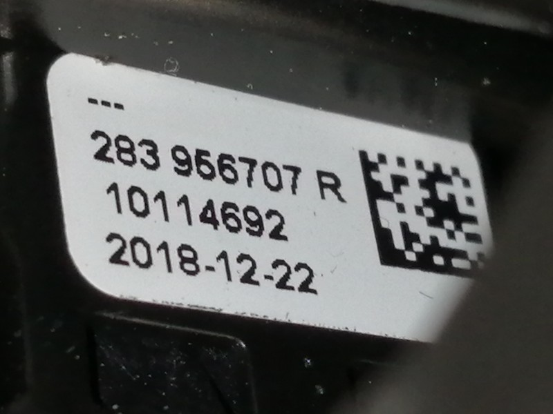 Recambio de moldura para renault megane iv berlina 5p limited referencia OEM IAM 969121990R  