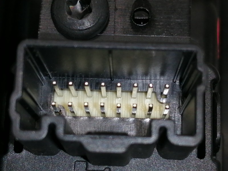 Recambio de moldura para renault megane iv berlina 5p limited referencia OEM IAM 969121990R  