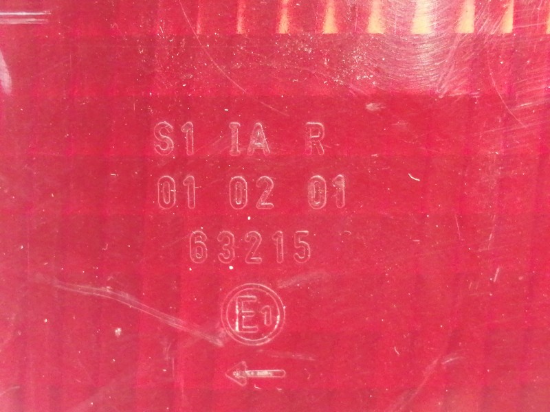 Recambio de piloto trasero izquierdo para bmw serie 5 berlina (e34) 525tds referencia OEM IAM 133689  