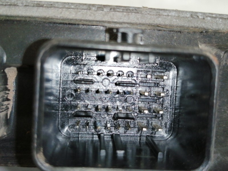 Recambio de centralita motor uce para renault clio iii authentique referencia OEM IAM 8200399038  