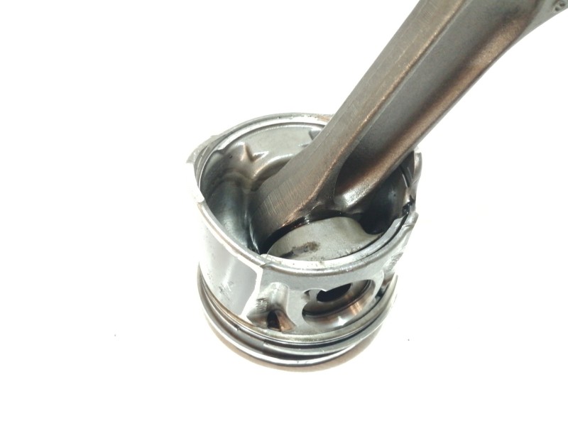 Recambio de piston para peugeot 407 st sport referencia OEM IAM 085190  